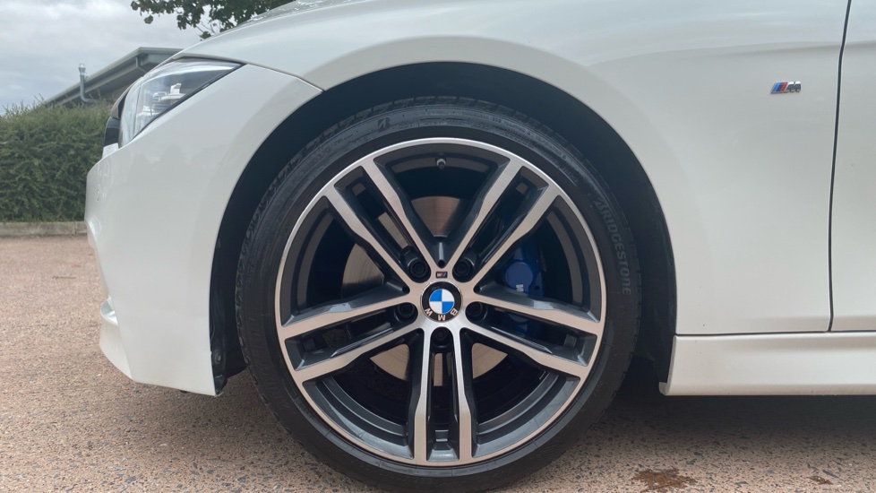 BMW 3 Series 320i M Sport 5dr Step Auto Petrol Estate - Image 14