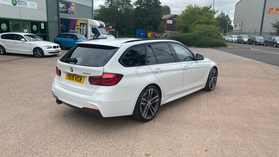 BMW 3 Series 320i M Sport 5dr Step Auto Petrol Estate - Image 27