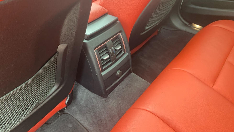 BMW 3 Series 320i M Sport 5dr Step Auto Petrol Estate - Image 34