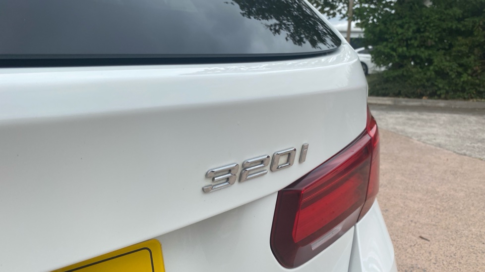 BMW 3 Series 320i M Sport 5dr Step Auto Petrol Estate - Image 36