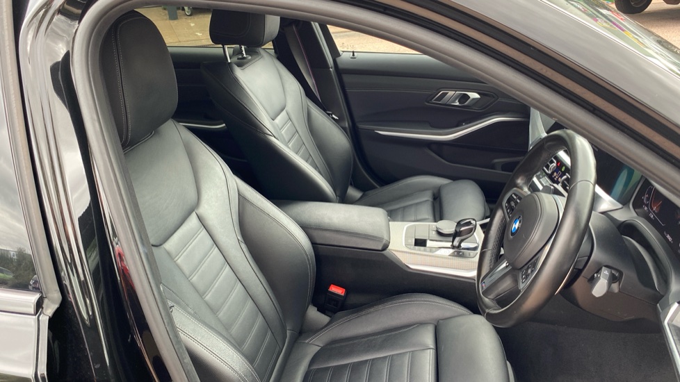 BMW 3 Series 320i M Sport 4dr Step Auto [Pro Pack] Petrol Saloon - Image 11