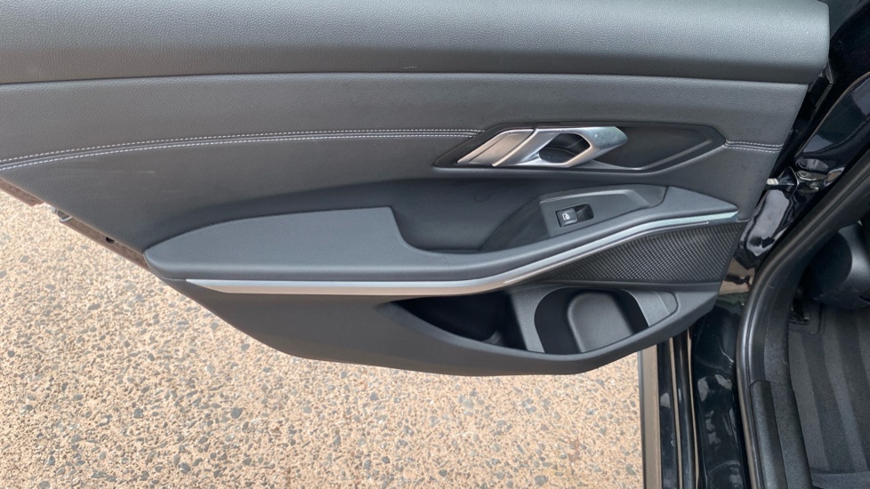 BMW 3 Series 320i M Sport 4dr Step Auto [Pro Pack] Petrol Saloon - Image 32