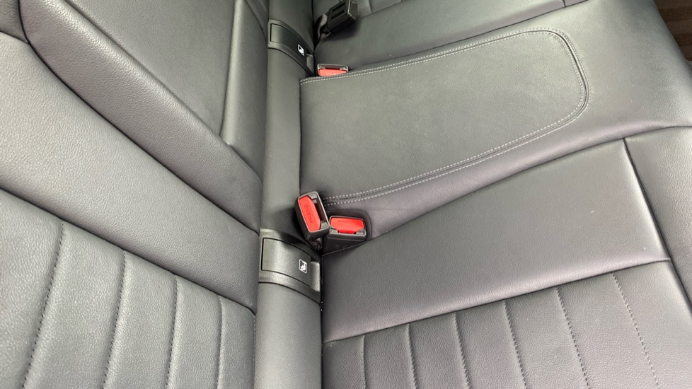BMW 3 Series 320i M Sport 4dr Step Auto [Pro Pack] Petrol Saloon - Image 40