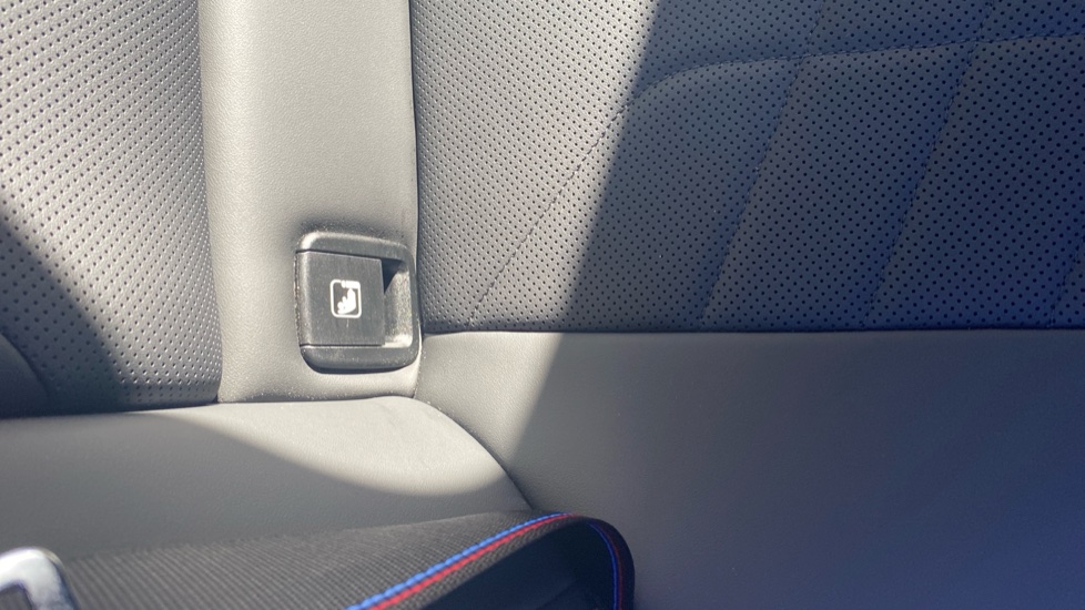 BMW 1 Series 120 M Sport 5dr Step Auto [Tech+/Pro Pack] Petrol Hatchback - Image 40