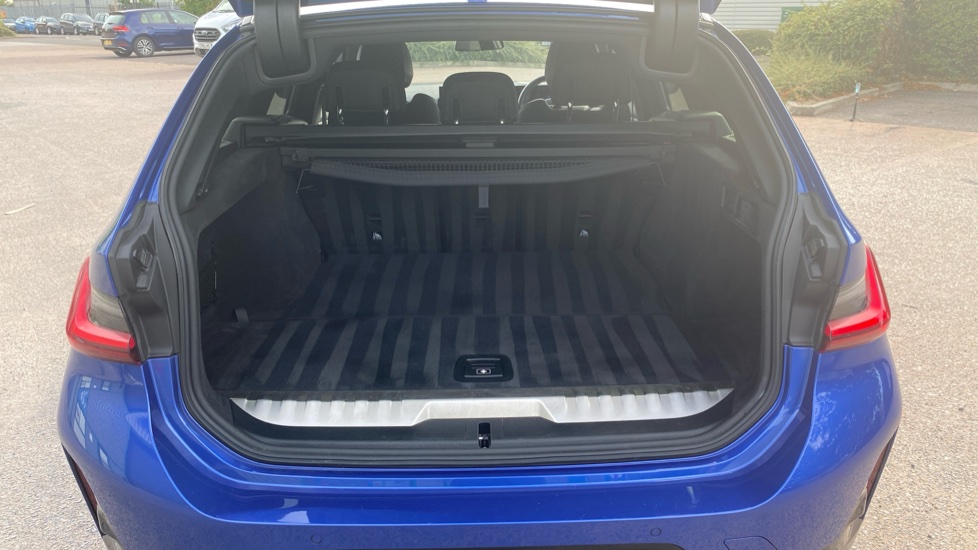 BMW 3 Series 330e M Sport 5dr Step Auto Estate - Image 13