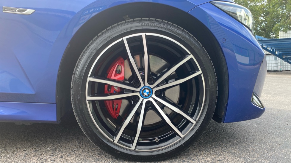 BMW 3 Series 330e M Sport 5dr Step Auto Estate - Image 14