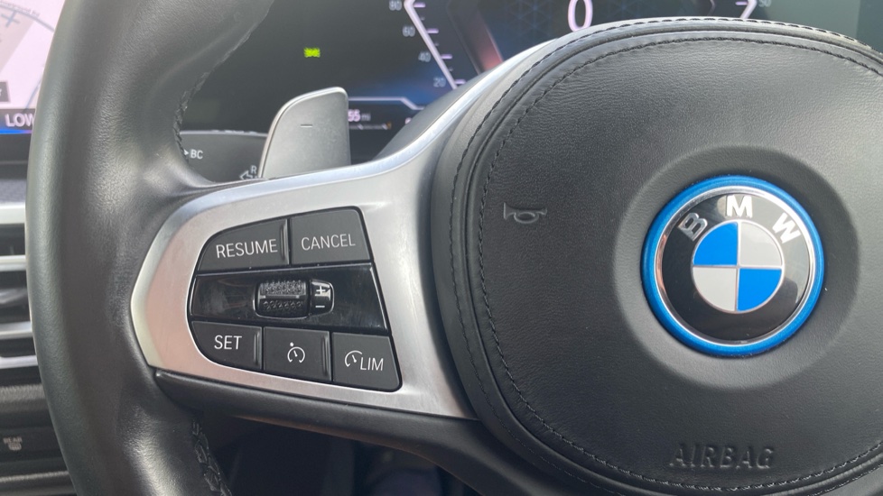 BMW 3 Series 330e M Sport 5dr Step Auto Estate - Image 17