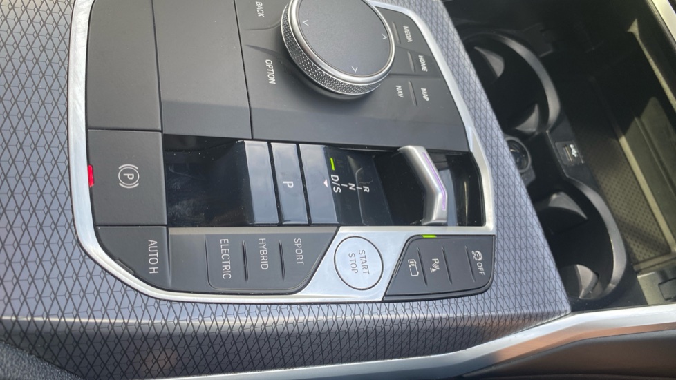 BMW 3 Series 330e M Sport 5dr Step Auto Estate - Image 19