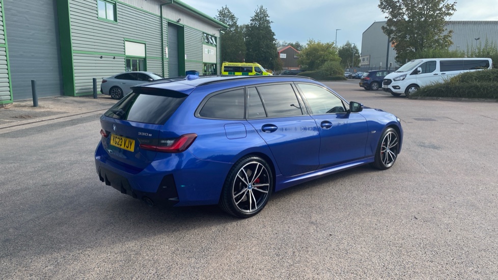 BMW 3 Series 330e M Sport 5dr Step Auto Estate - Image 27