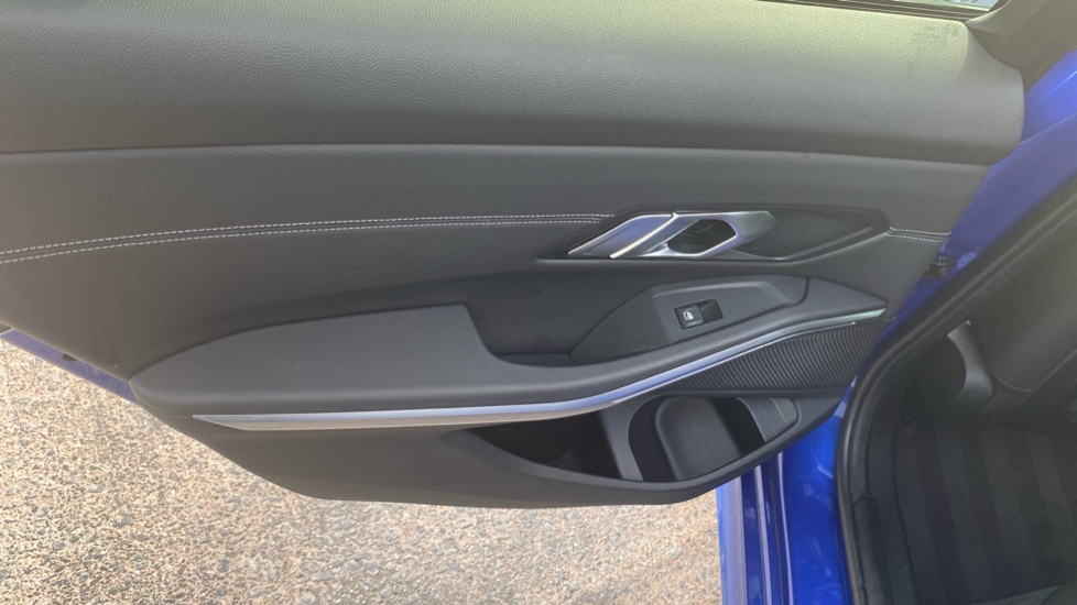BMW 3 Series 330e M Sport 5dr Step Auto Estate - Image 34