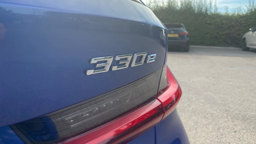 BMW 3 Series 330e M Sport 5dr Step Auto Estate - Image 38