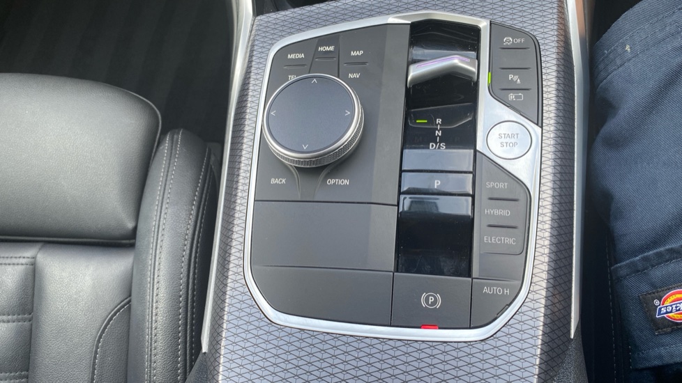 BMW 3 Series 330e M Sport 5dr Step Auto Estate - Image 65