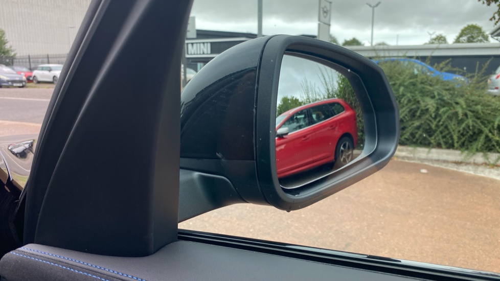 BMW X1 sDrive 20i MHT M Sport 5dr Step Auto Petrol Estate - Image 20