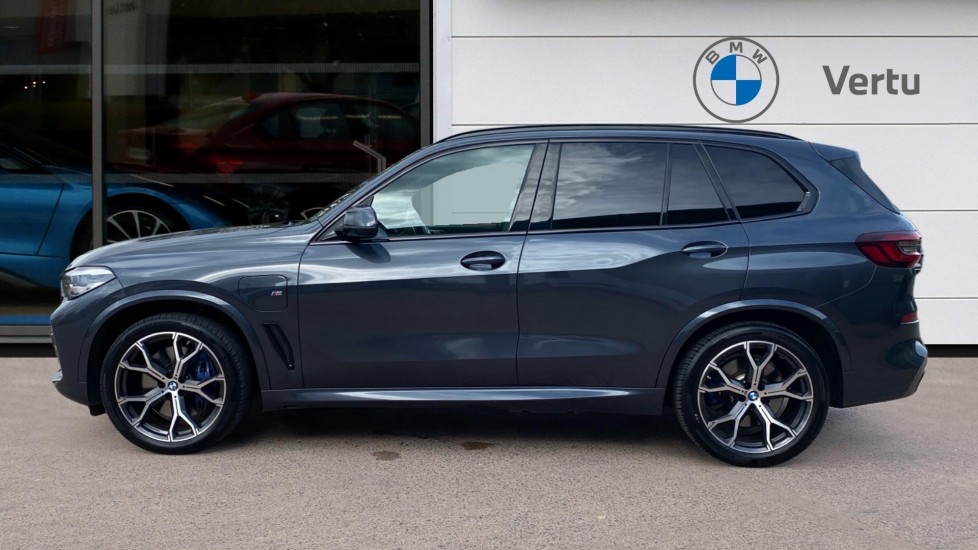 BMW X5 xDrive45e M Sport 5dr Auto Estate - Image 3