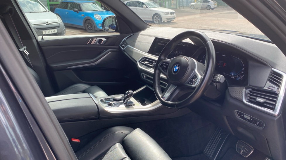 BMW X5 xDrive45e M Sport 5dr Auto Estate - Image 6