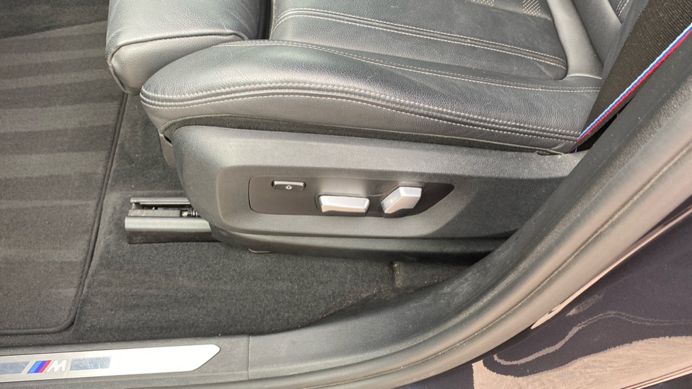 BMW X5 xDrive45e M Sport 5dr Auto Estate - Image 30