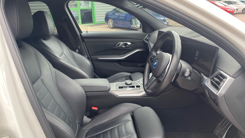 BMW 3 Series 330e M Sport 4dr Step Auto Saloon - Image 11