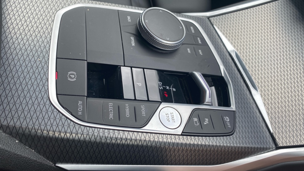 BMW 3 Series 330e M Sport 4dr Step Auto Saloon - Image 19