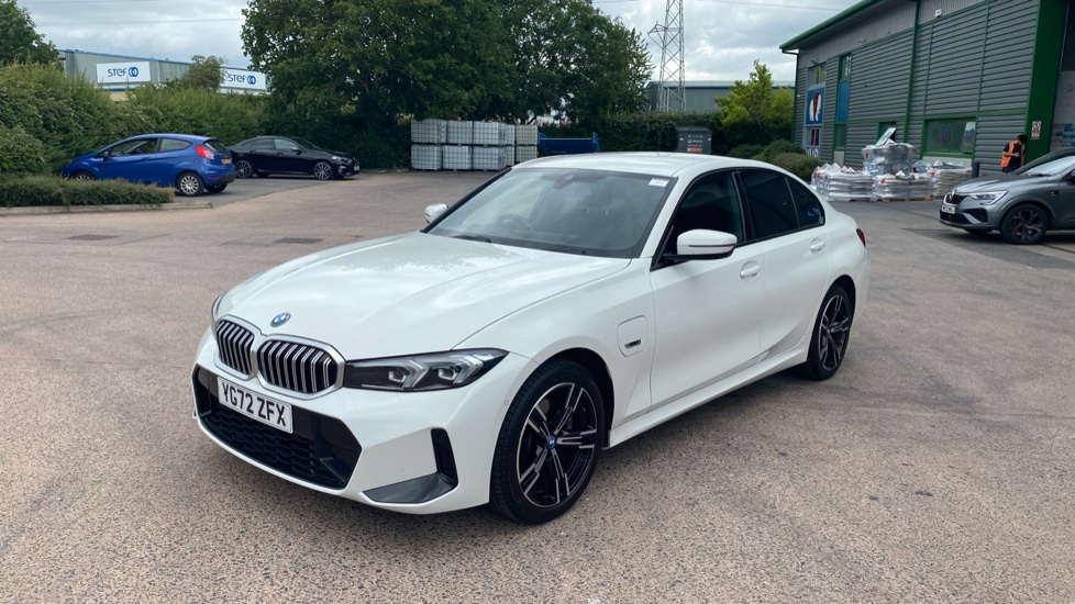 BMW 3 Series 330e M Sport 4dr Step Auto Saloon - Image 25