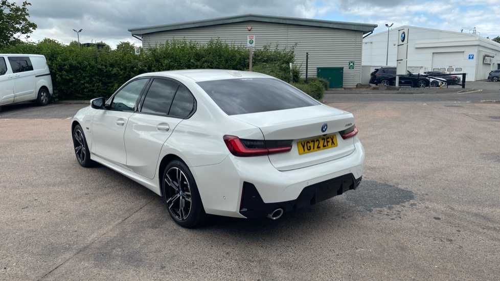 BMW 3 Series 330e M Sport 4dr Step Auto Saloon - Image 26
