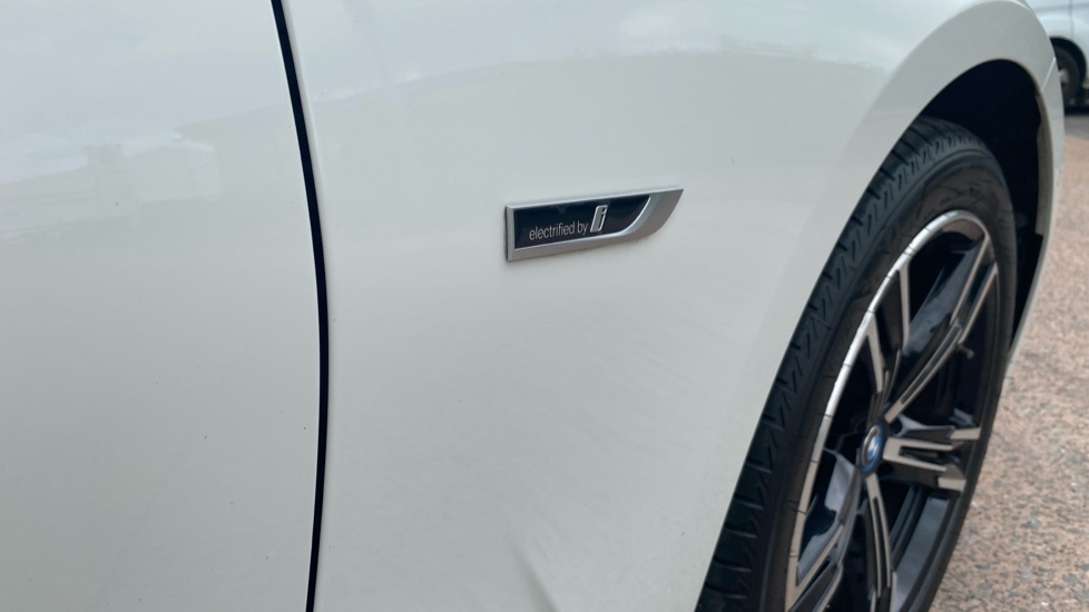 BMW 3 Series 330e M Sport 4dr Step Auto Saloon - Image 29