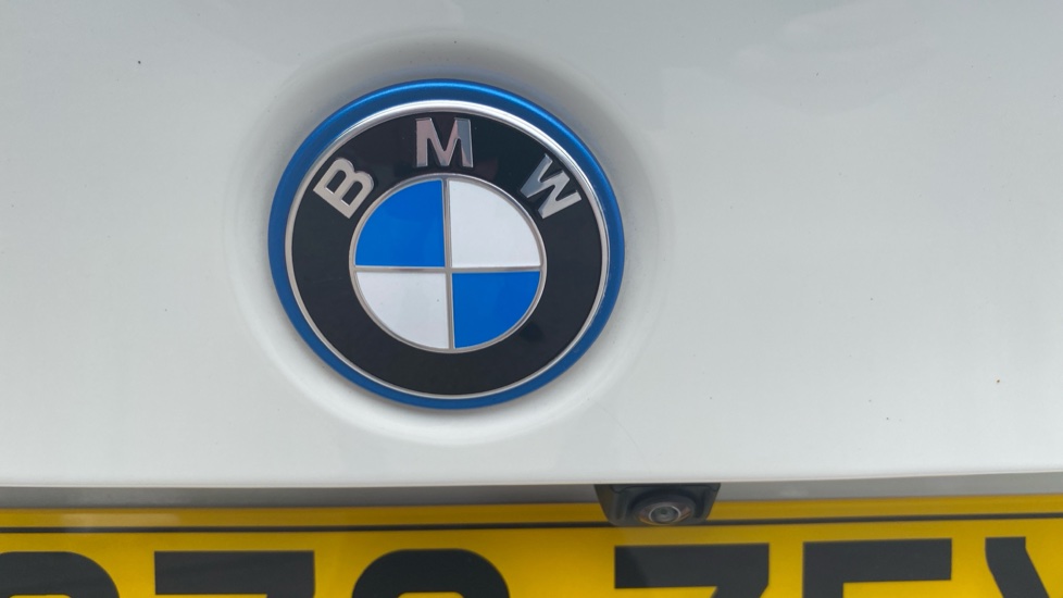 BMW 3 Series 330e M Sport 4dr Step Auto Saloon - Image 36
