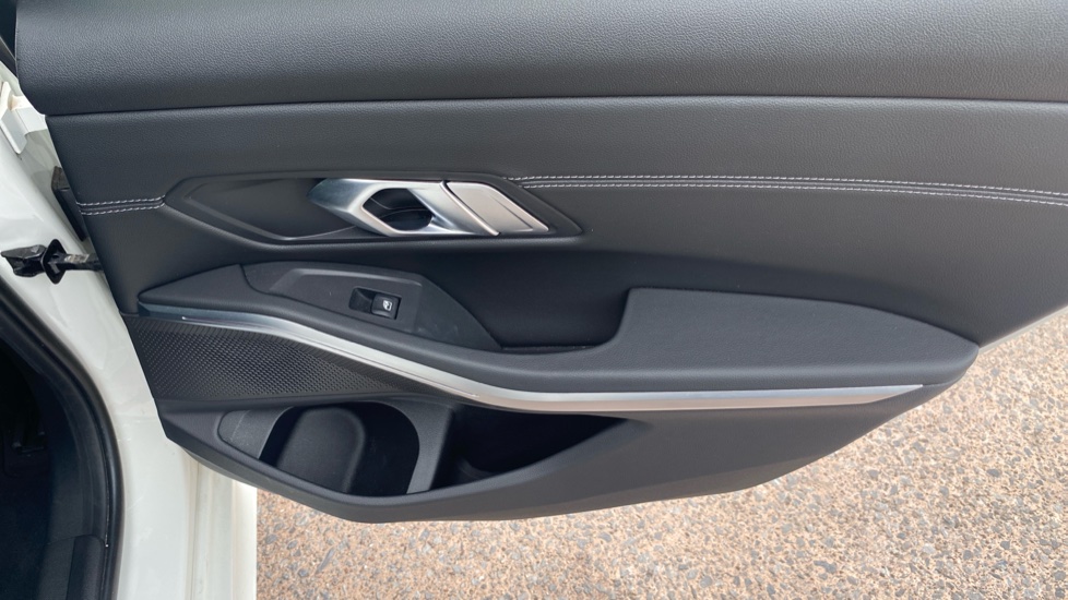 BMW 3 Series 330e M Sport 4dr Step Auto Saloon - Image 39