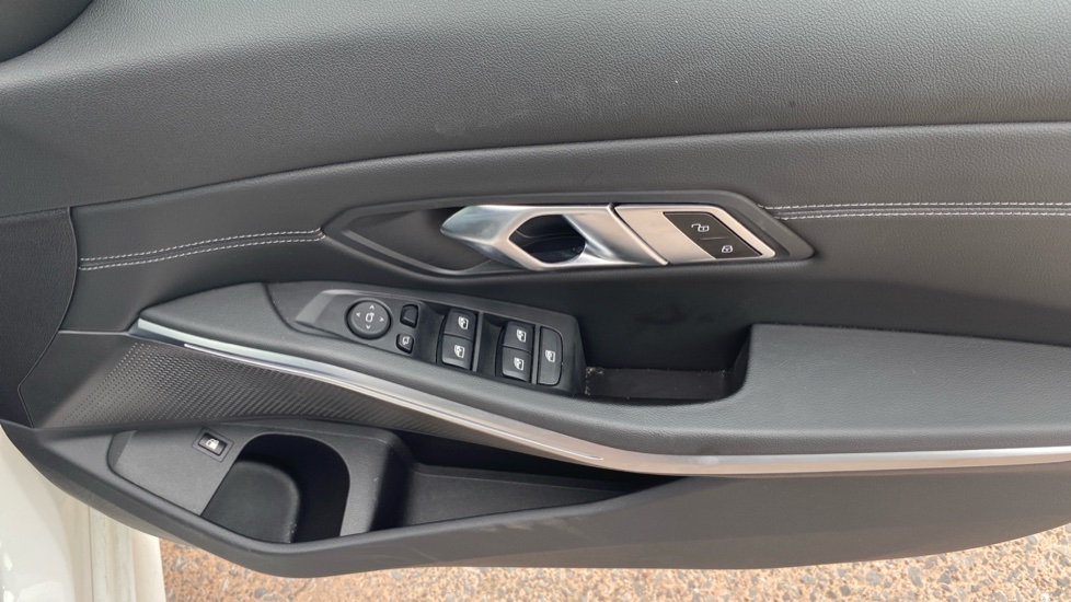 BMW 3 Series 330e M Sport 4dr Step Auto Saloon - Image 44