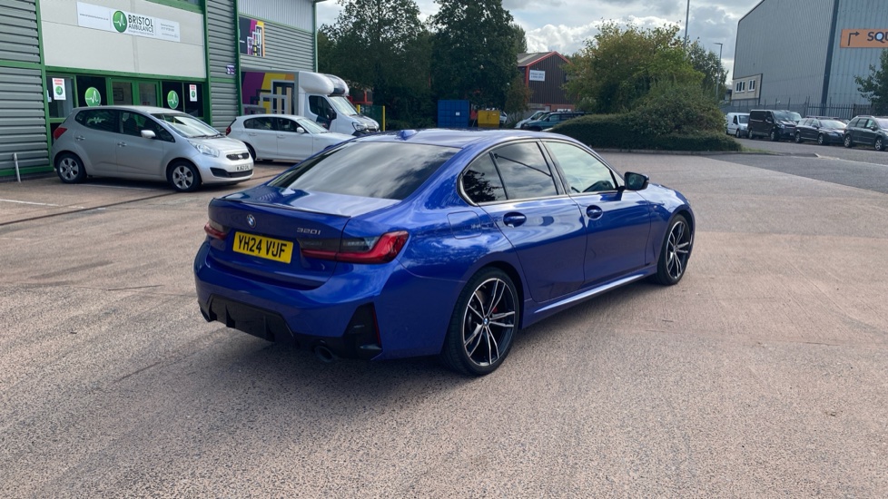 BMW 3 Series 320i M Sport 4dr Step Auto Petrol Saloon - Image 27