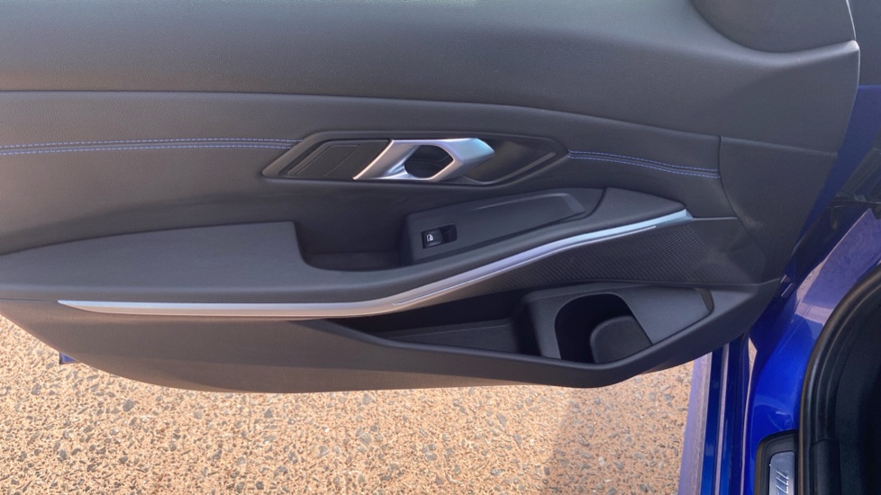 BMW 3 Series 320i M Sport 4dr Step Auto Petrol Saloon - Image 31