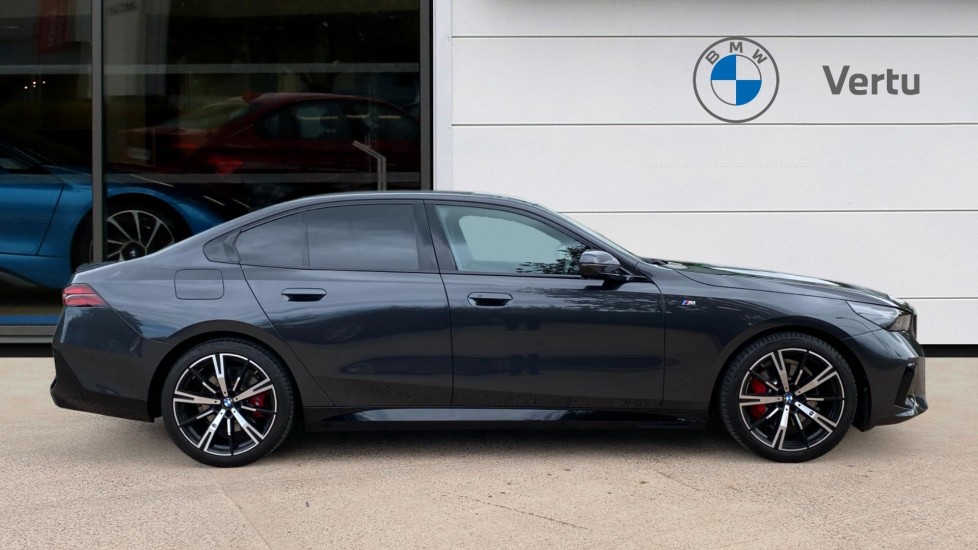 BMW 5 Series 520i M Sport Pro 4dr Auto Petrol Saloon - Image 3