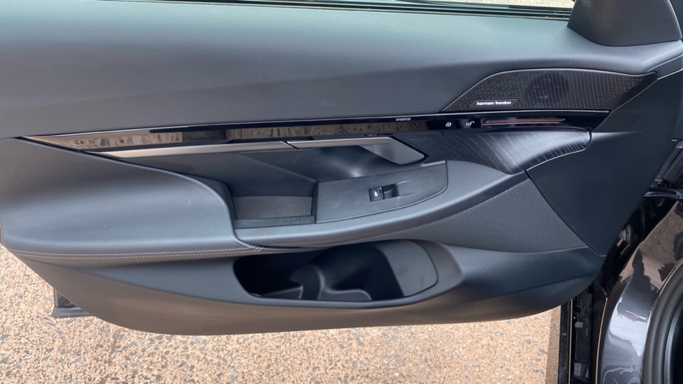 BMW 5 Series 520i M Sport Pro 4dr Auto Petrol Saloon - Image 33