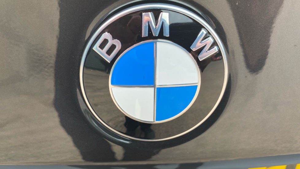 BMW 5 Series 520i M Sport Pro 4dr Auto Petrol Saloon - Image 39