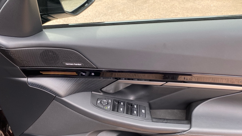 BMW 5 Series 520i M Sport Pro 4dr Auto Petrol Saloon - Image 47