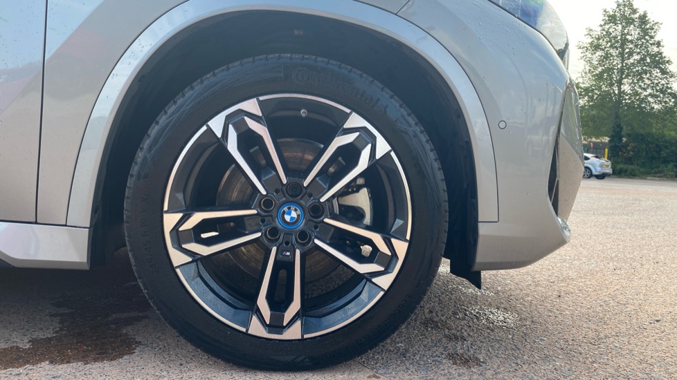 BMW iX1 230kW xDrive30 M Sport 65kWh 5dr Auto Electric Estate - Image 14