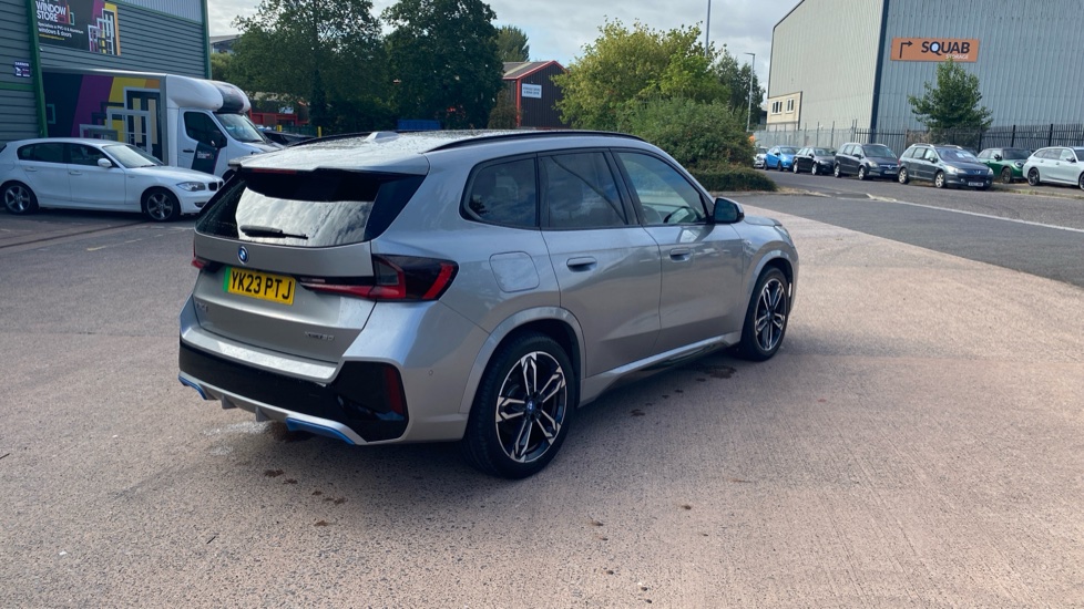 BMW iX1 230kW xDrive30 M Sport 65kWh 5dr Auto Electric Estate - Image 27