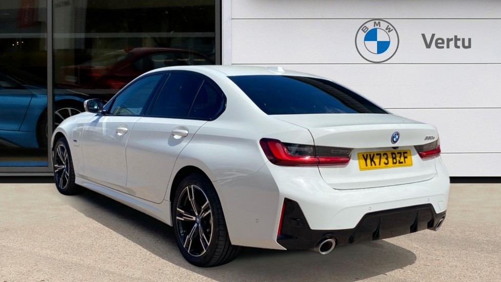 BMW 3 Series 330e M Sport 4dr Step Auto Saloon - Image 2