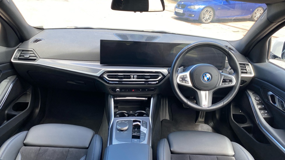 BMW 3 Series 330e M Sport 4dr Step Auto Saloon - Image 4