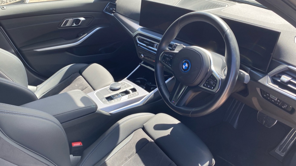 BMW 3 Series 330e M Sport 4dr Step Auto Saloon - Image 6