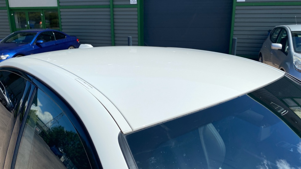 BMW 3 Series 330e M Sport 4dr Step Auto Saloon - Image 21