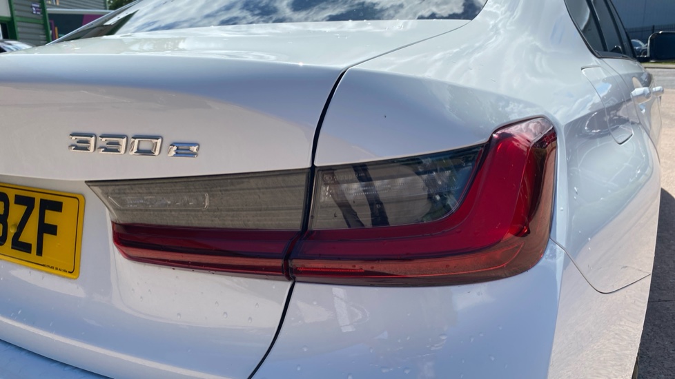 BMW 3 Series 330e M Sport 4dr Step Auto Saloon - Image 22