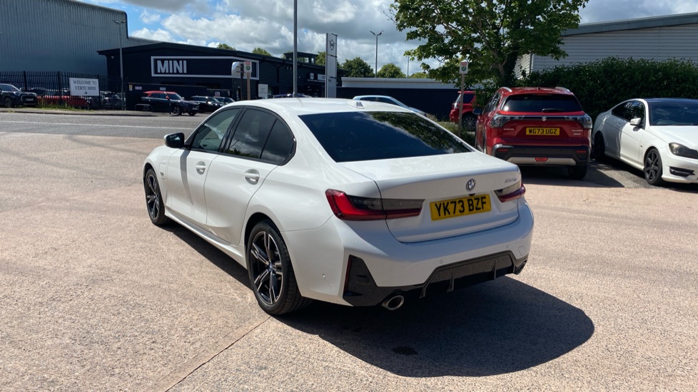BMW 3 Series 330e M Sport 4dr Step Auto Saloon - Image 25