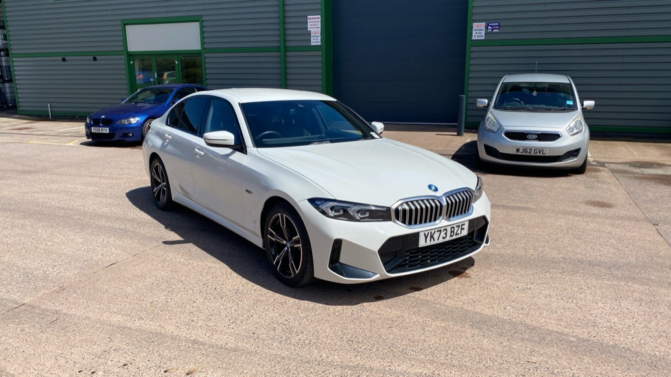 BMW 3 Series 330e M Sport 4dr Step Auto Saloon - Image 27