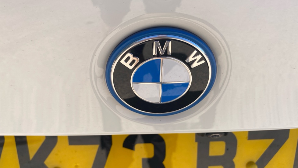 BMW 3 Series 330e M Sport 4dr Step Auto Saloon - Image 32