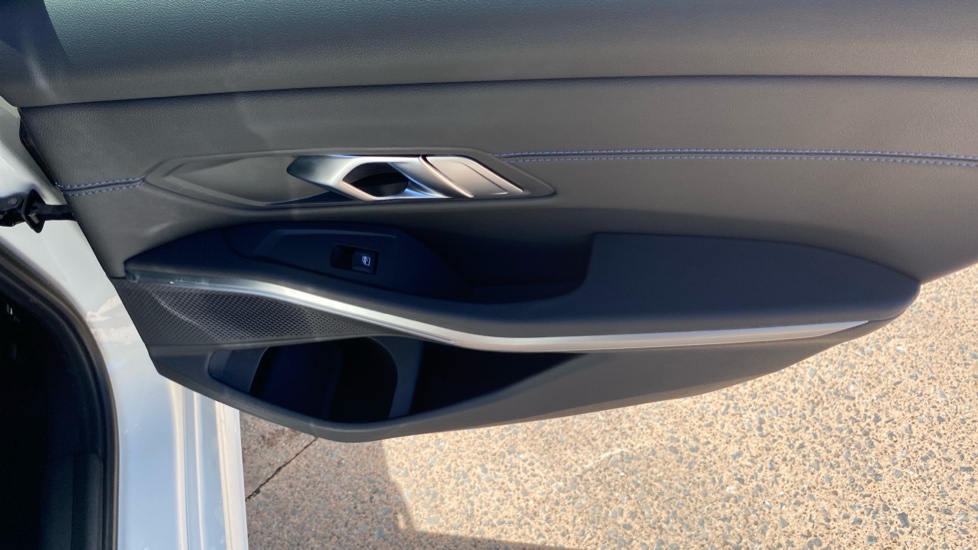 BMW 3 Series 330e M Sport 4dr Step Auto Saloon - Image 35