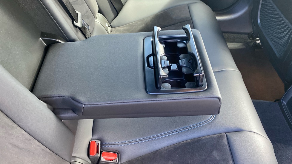 BMW 3 Series 330e M Sport 4dr Step Auto Saloon - Image 38