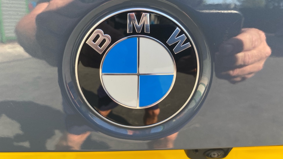 BMW X1 sDrive 20i MHT M Sport 5dr Step Auto Petrol Estate - Image 37