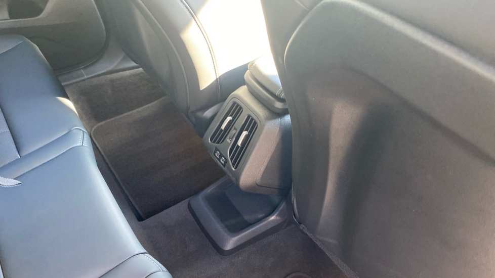 BMW X1 sDrive 20i MHT M Sport 5dr Step Auto Petrol Estate - Image 39
