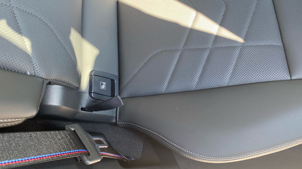 BMW X1 sDrive 20i MHT M Sport 5dr Step Auto Petrol Estate - Image 40