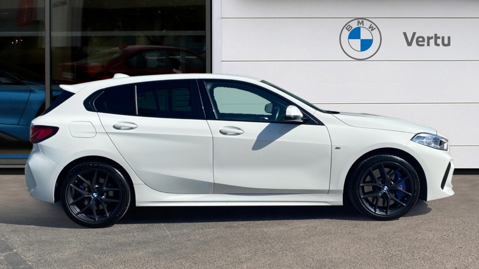 BMW 1 Series 118i [136] M Sport 5dr Step Auto [LCP/Pro pk] Petrol Hatchback - Image 3